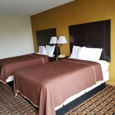 Knights Inn Midland Kültér fotó